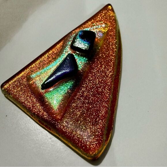 DICHROIC FUSED GLASS PINS – SET OF 3 ABSTRACT STATEMENT PIECES 🎨💫 - Picture 4 of 17